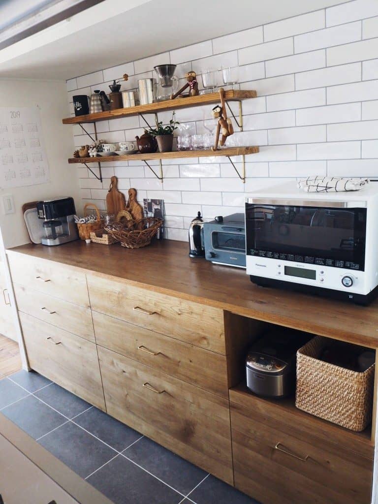 キッチン背面収納の造作棚をブログで紹介 サイズやタイルの品番 こだわりポイント リノベと暮らしとインテリア