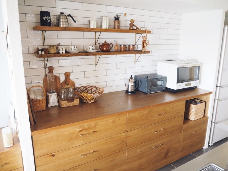 キッチン背面収納の造作棚をブログで紹介 サイズやタイルの品番 こだわりポイント リノベと暮らしとインテリア